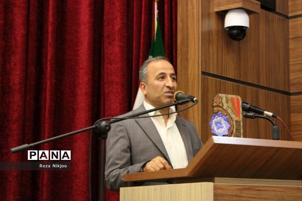 گرامیداشت هفته مقام معلم در بهارستان