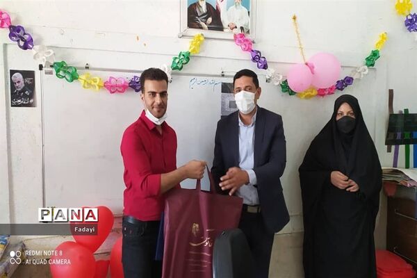 تقدیر از معلمان مدرسه طالقانی اردستان