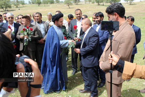 جشن بزرگ هفته معلم، بخش کبگیان چشمه دزدک منطقه سرچنار