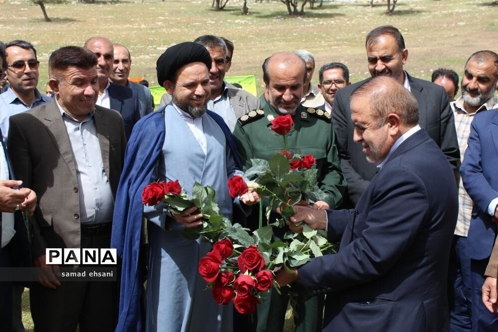 جشن بزرگ هفته معلم، بخش کبگیان چشمه دزدک منطقه سرچنار