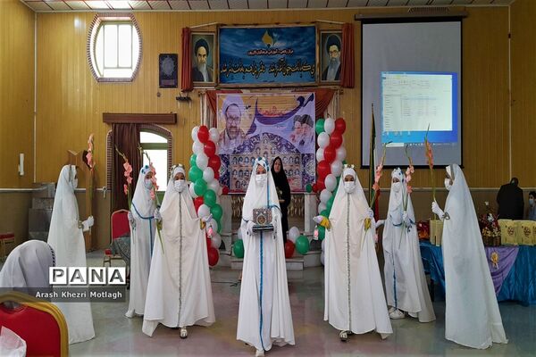 برگزاری مراسم سپاس مربی و تجلیل از کارکنان مدارس ابتدایی شهرستان کازرون