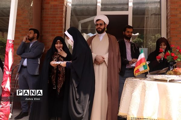 تجلیل از دانش‌آموزان نمونه دینی و اخلاقی توسط ستاد امر به معروف و نهی از منکر