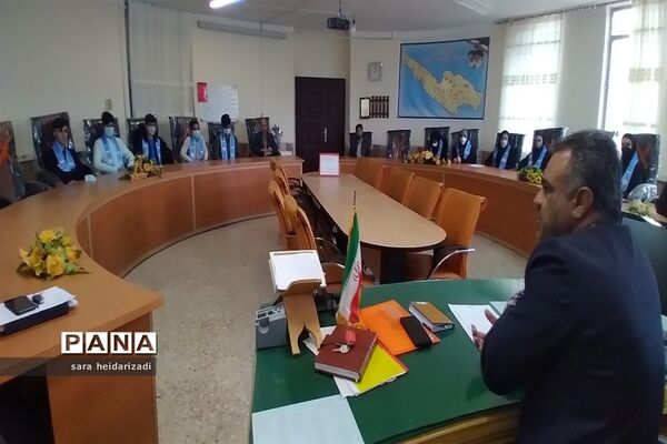 اولین نشست هیأت رئیسه یازدهمین دوره مجلس دانش‌آموزی شهرستان چرداول