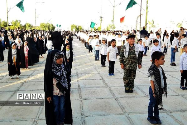 اجرای سرود  ۸۰۰ نفری «سلام فرمانده» در جهرم