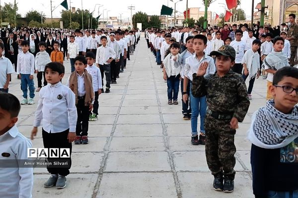 اجرای سرود  ۸۰۰ نفری «سلام فرمانده» در جهرم