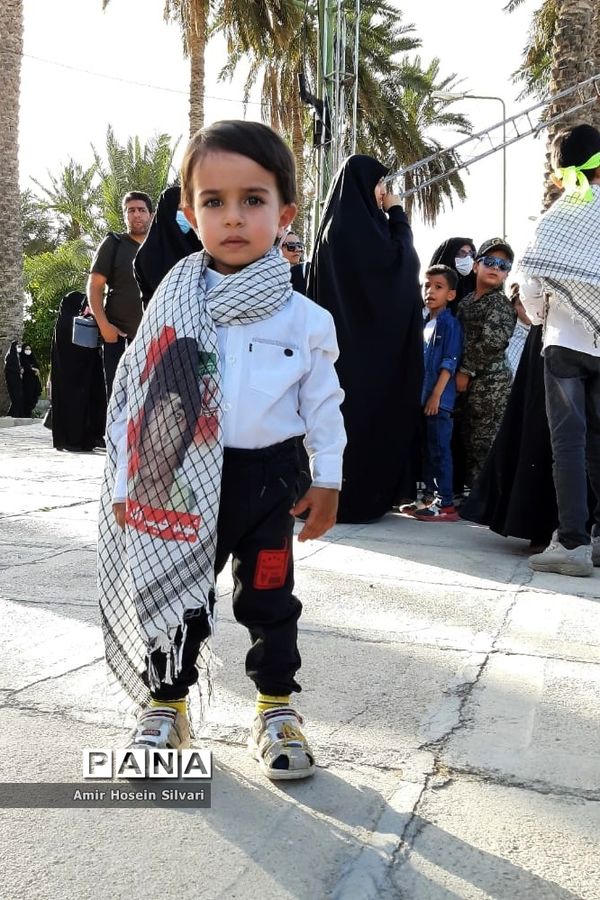 اجرای سرود  ۸۰۰ نفری «سلام فرمانده» در جهرم