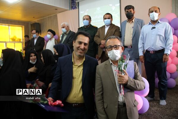 آیین تجلیل از معلمان برگزیده شهرستان بهبهان