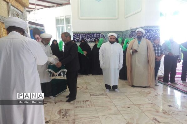آیین غبارروبی امامزاده سید محمد(ع) باحضور تعدادی از معلمان در کاشمر