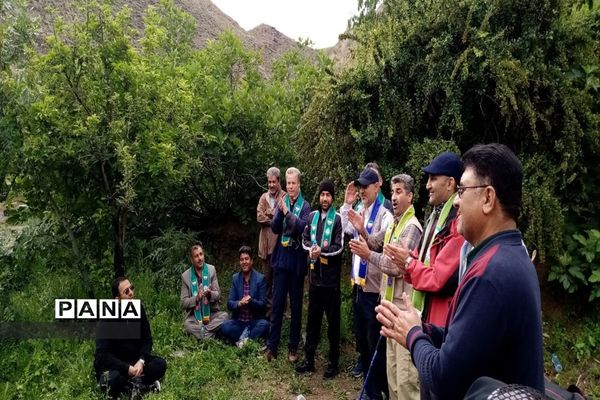 همایش کوهپیمایی مربیان پیشتاز سازمان دانش‌آموزی ناحیه۶ مشهد مقدس