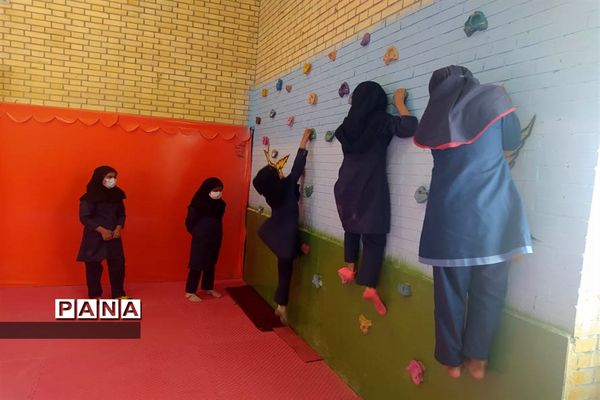 آیین افتتاح پروژه‌های ورزشی طرح شهید سردار سلیمانی شهرستان داراب