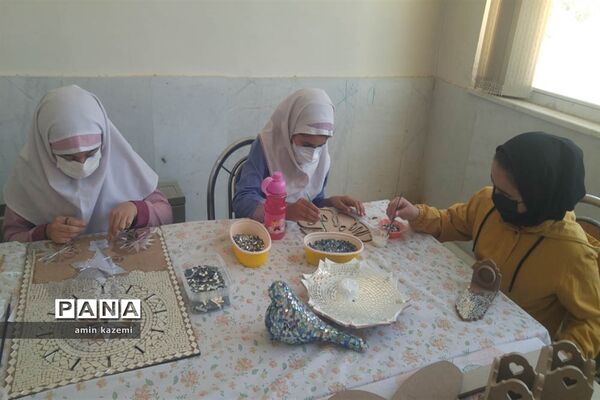 برپایی نمایشگاه دست‌سازه‌های مدارس تمدن‌سازان در داراب