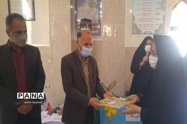 برپایی نمایشگاه هفته سلامت در دبستان مصلح داراب
