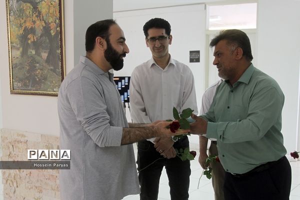 تقدیر قائم‌مقام سازمان دانش‌آموزی از کارکنان در بیست و سومین سالگرد تاسیس سازمان دانش‌آموزی کشور