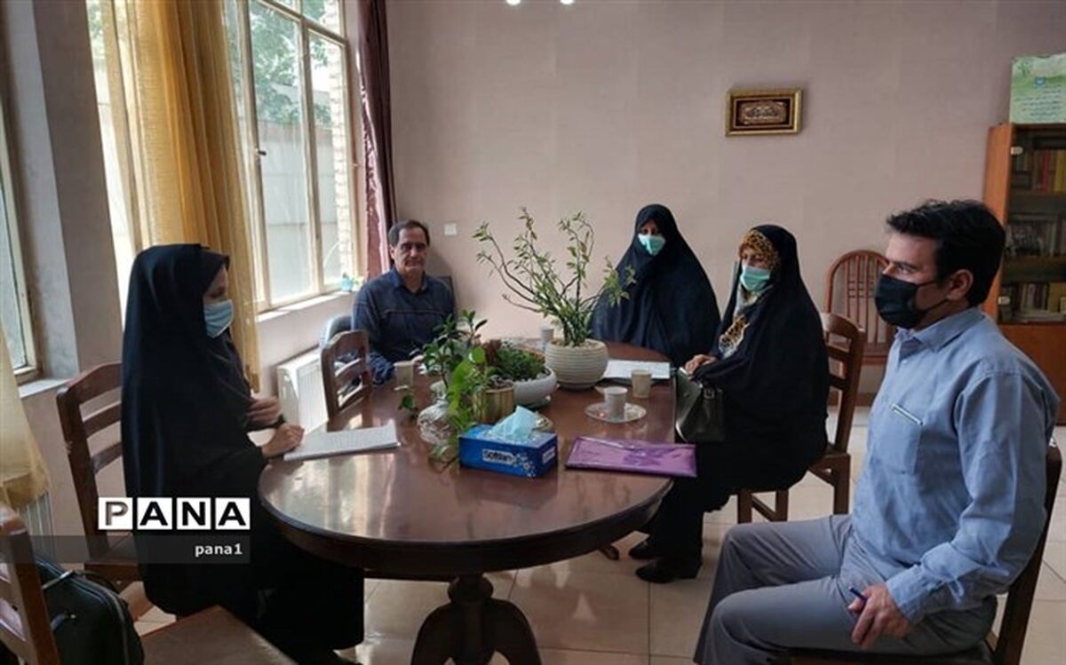 استفاده از مشارکت فعال همسالان یک راهبرد مؤثردر توانمندسازی دانش‌آموزان است