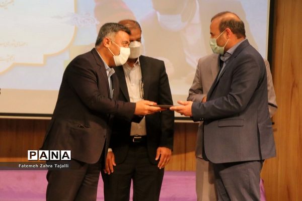 آیین تکریم و معارفه مدیرکل آموزش و پرورش استان سمنان