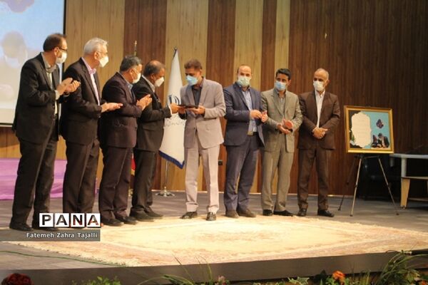 آیین تکریم و معارفه مدیرکل آموزش و پرورش استان سمنان
