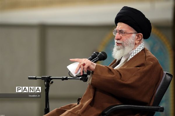 دیدار جمعی از معلمان با رهبر انقلاب اسلامی