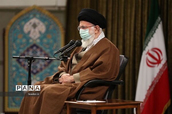 دیدار جمعی از معلمان با رهبر انقلاب اسلامی