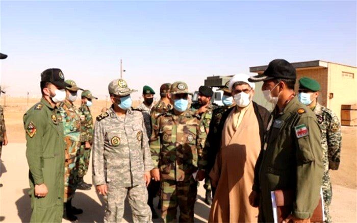 بازدید فرمانده کل ارتش از یگان‌های ارتش در منطقه جنوب