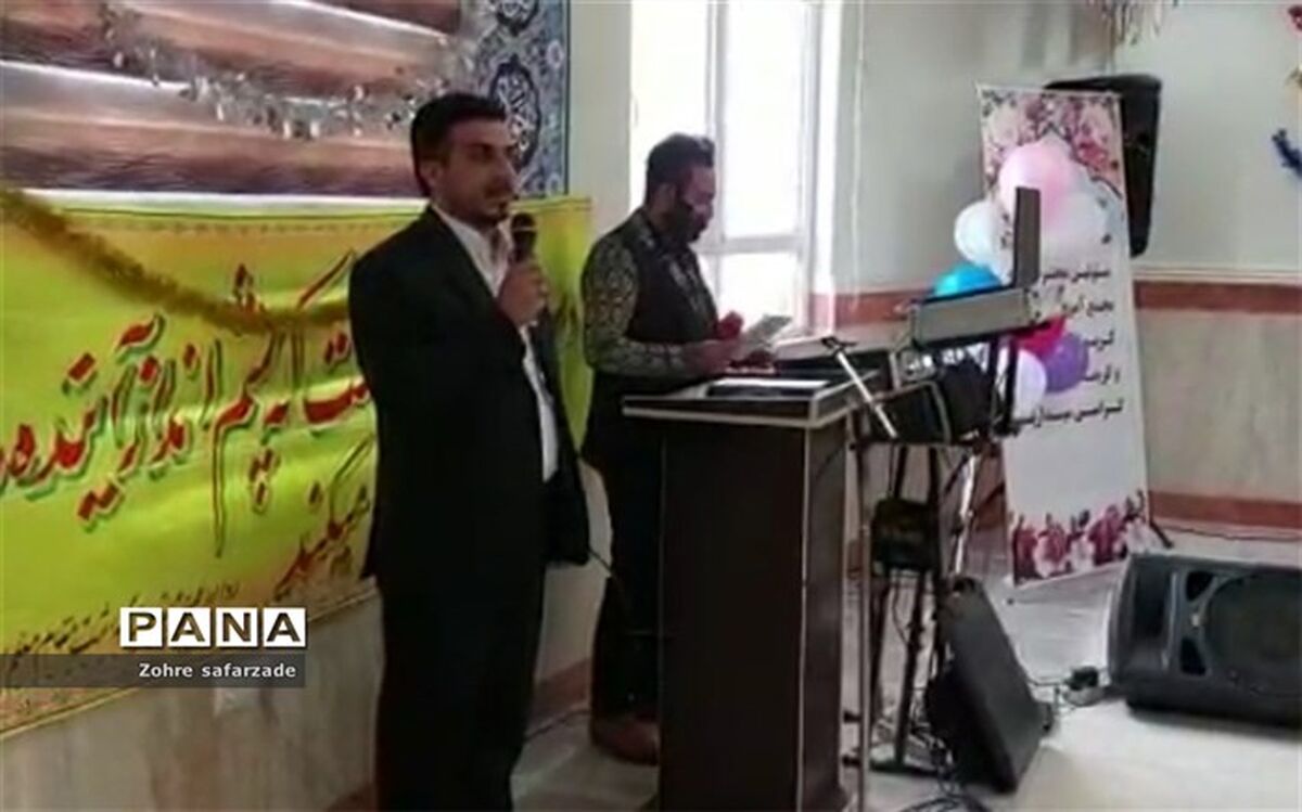 معلمان مدارس استثنایی، فرشتگانی مهربان برای خدمت به دانش‌آموزان آسمانی هستند