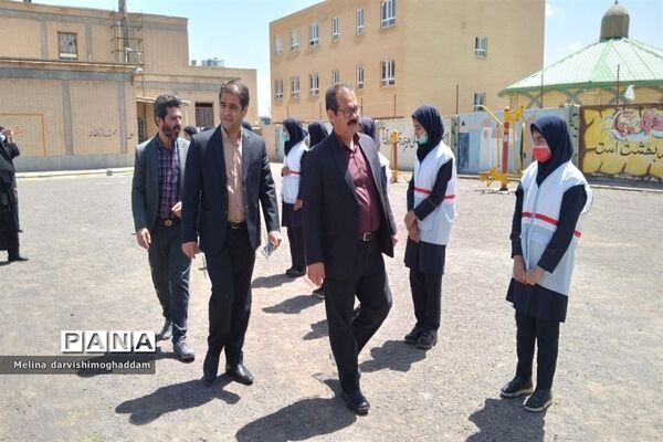 طنین زنگ‌ سلامت و تجلیل از سفیران سلامت