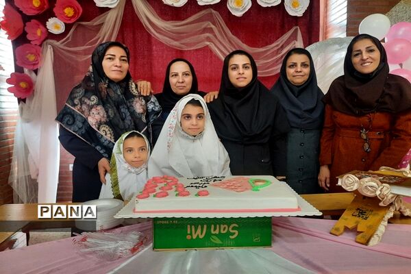 جشن تکلیف و عبادت در دبستان دخترانه حضرت ولیعصر شهرستان قدس