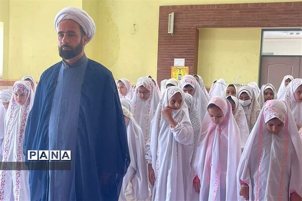 جشن تکلیف و عبادت در دبستان دخترانه حضرت ولیعصر شهرستان قدس