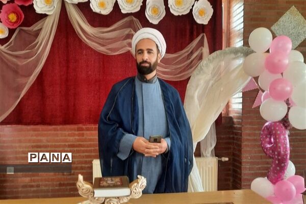 جشن تکلیف و عبادت در دبستان دخترانه حضرت ولیعصر شهرستان قدس