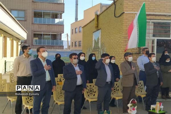 تجلیل از مدافعان سلامت و جهادگران آموزش در آباده