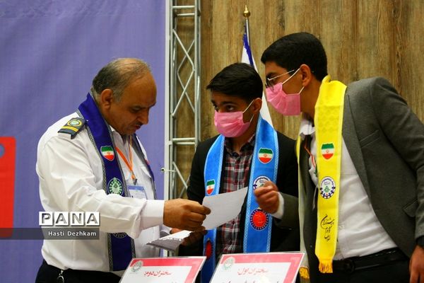 برگزاری مرحله نهایی دومین دوره مسابقات مناظره دانش‌آموزی پسران استان فارس