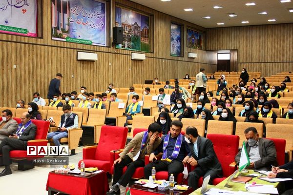 برگزاری مرحله نهایی دومین دوره مسابقات مناظره دانش‌آموزی پسران استان فارس