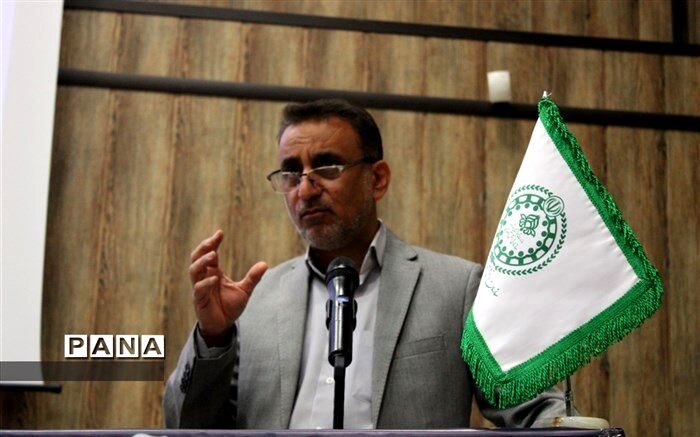 لزوم برخورداری دانش‌آموزان شرکت‌کننده در مناظرات دانش‌آموزی از تفکر فلسفی