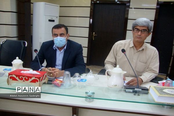 نشست هم‌اندیشی مدیران مدارس بوشهر