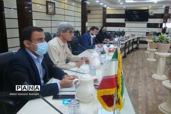 نشست هم‌اندیشی مدیران مدارس بوشهر