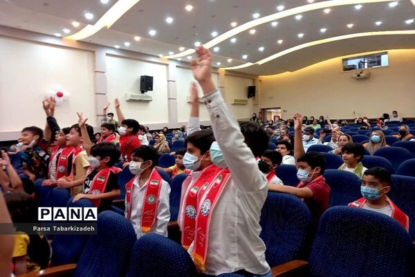 جشن سالروز تاسیس سازمان دانش‌آموزی در بوشهر