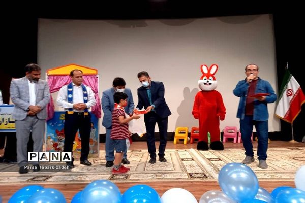 جشن سالروز تاسیس سازمان دانش‌آموزی در بوشهر