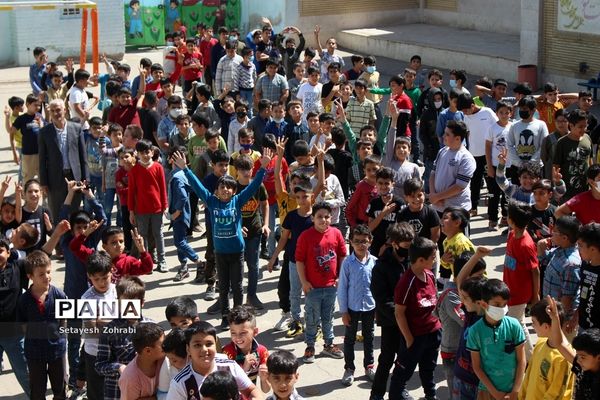 تجلیل از مربیان پیشتاز ناحیه 3 قم