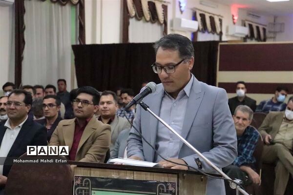 نشست صمیمی مسئولان با فرهنگیان شهرستان  آباده