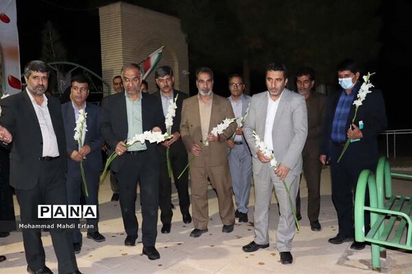 نشست صمیمی مسئولان با فرهنگیان شهرستان  آباده