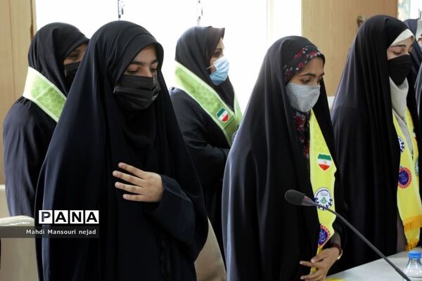 نشست صمیمی قائم مقام سازمان دانش‌آموزی با تشکل‌های دانش‌آموزی هرمزگان