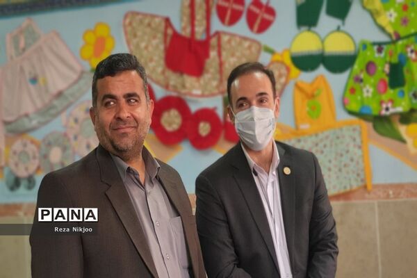 نمایشگاه دست‌سازه‌های دانش‌آموزان استثنایی در بهارستان یک
