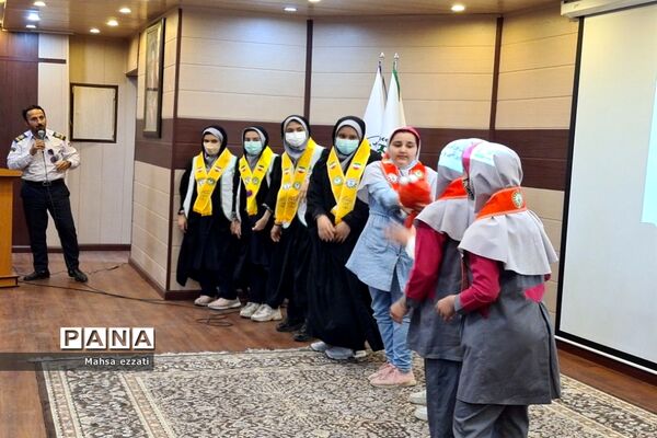 جشن سالروز تاسیس سازمان دانش‌آموزی در منطقه ۱۳ تهران