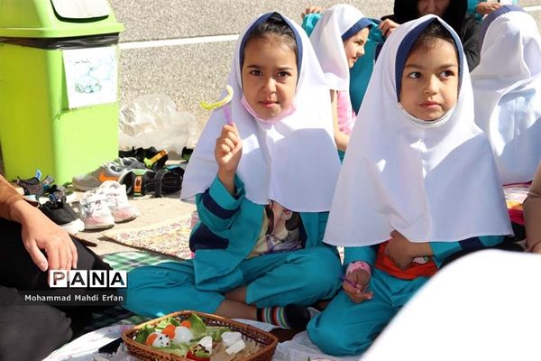 پیاده‌روی و صبحانه سالم در مدارس آباده