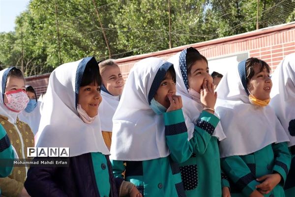 پیاده‌روی و صبحانه سالم در مدارس آباده