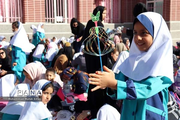 پیاده‌روی و صبحانه سالم در مدارس آباده