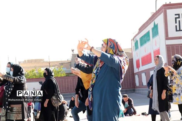 پیاده‌روی و صبحانه سالم در مدارس آباده