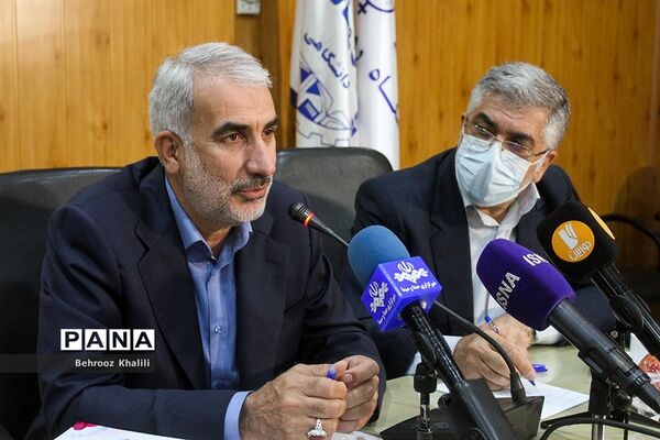 بازدید وزیر آموزش و پرورش از پژوهشگاه رویان