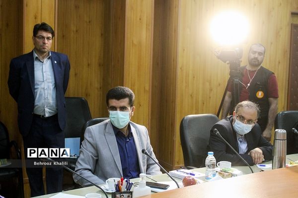 بازدید وزیر آموزش و پرورش از پژوهشگاه رویان