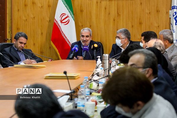 بازدید وزیر آموزش و پرورش از پژوهشگاه رویان