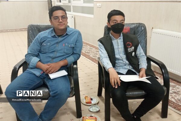 گردهمایی نماینده تشکل‌های دانش‌آموزی در دفتر امام جمعه کاشمر